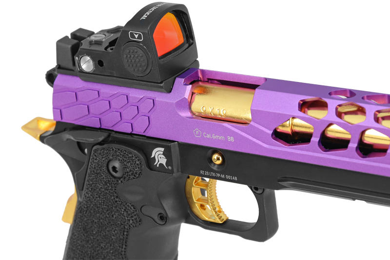 Pistolet Airsoft GBB Stryk Hi-Capa 5.1 Violet et Or Lancer Tactical avec RMR