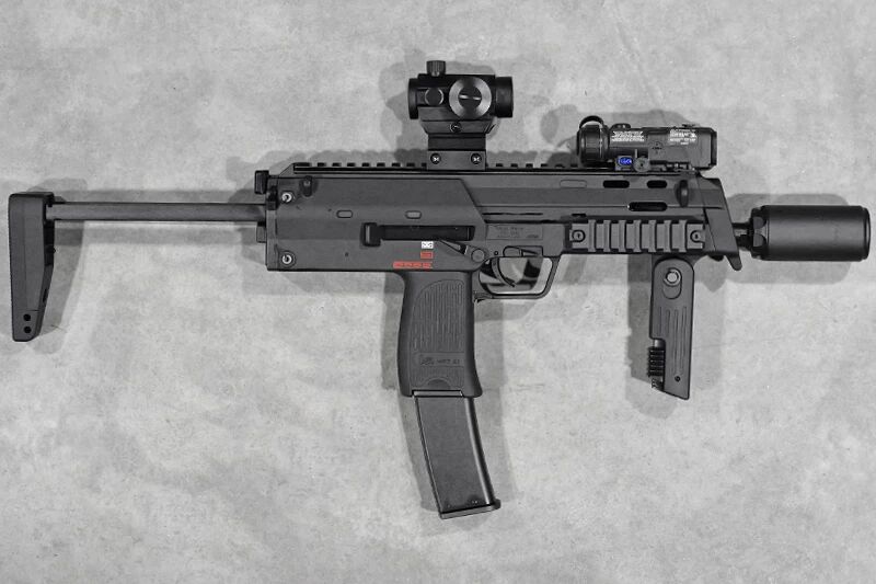 Réplique MP7A1 GBBR Black MK34 Custom